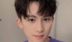 老白被前女友爆料视频播放,老白形象一夜崩塌