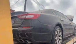 最新战损车爆料,揭秘战场上的钢铁巨兽