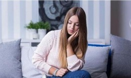 女网红吃瓜大汗淋漓,揭秘幕后真相