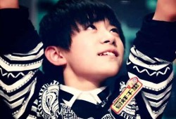 易烊千玺目前圈内爆料,揭秘娱乐圈背后的成长与蜕变